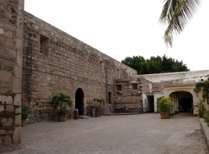 loretomissioncourtyard